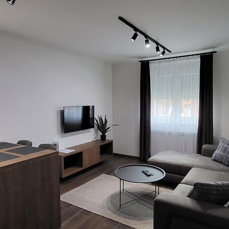 Apartments Spring Cacak Ngoại thất bức ảnh