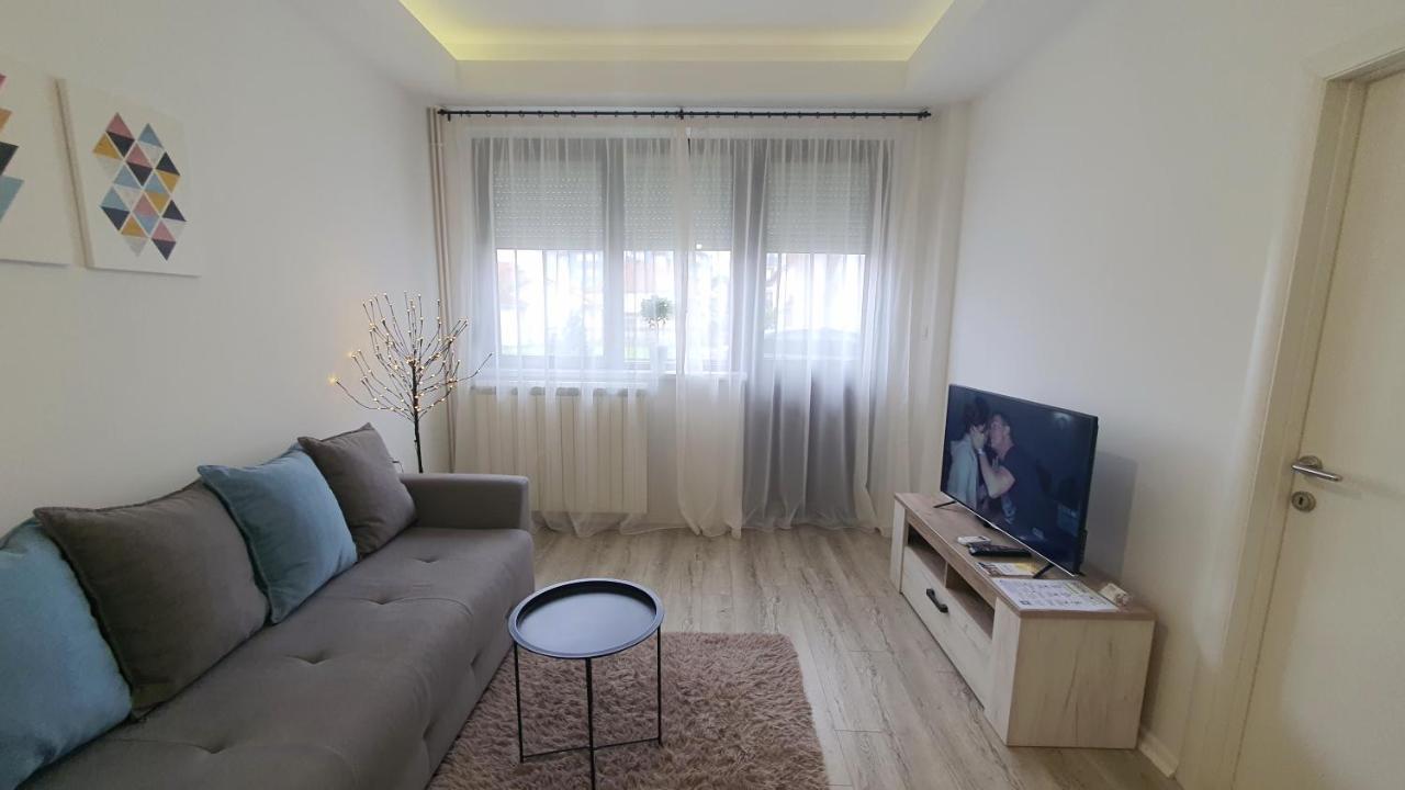 Apartments Spring Cacak Ngoại thất bức ảnh