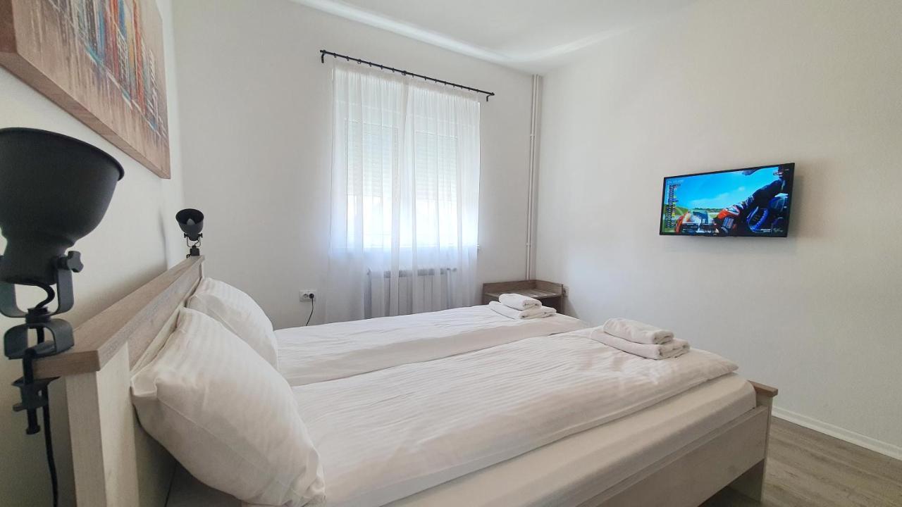Apartments Spring Cacak Ngoại thất bức ảnh