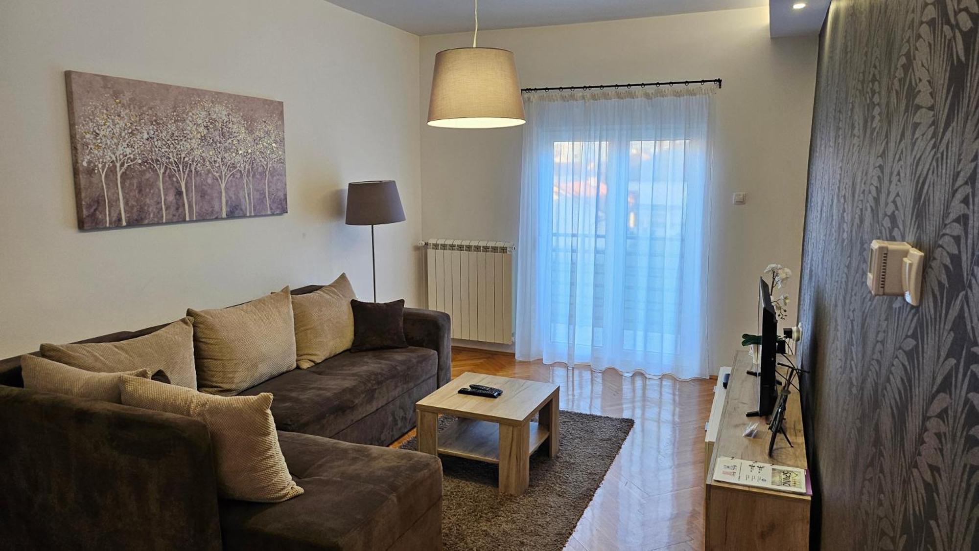 Apartments Spring Cacak Ngoại thất bức ảnh