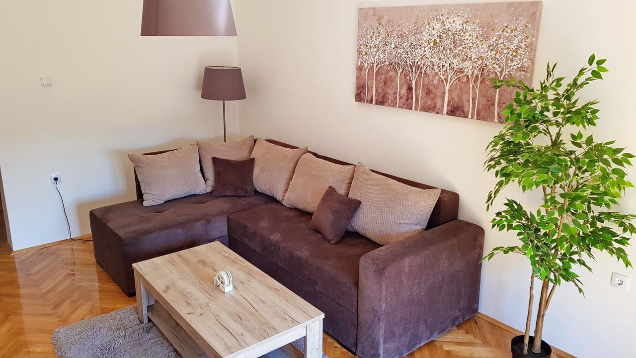 Apartments Spring Cacak Ngoại thất bức ảnh