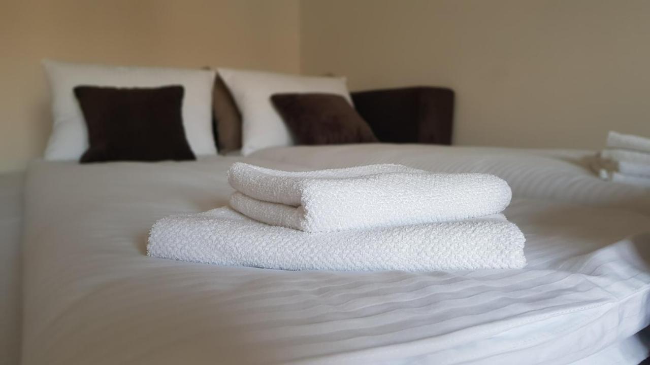 Apartments Spring Cacak Ngoại thất bức ảnh