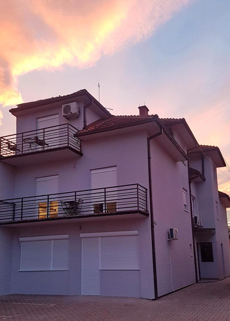 Apartments Spring Cacak Ngoại thất bức ảnh