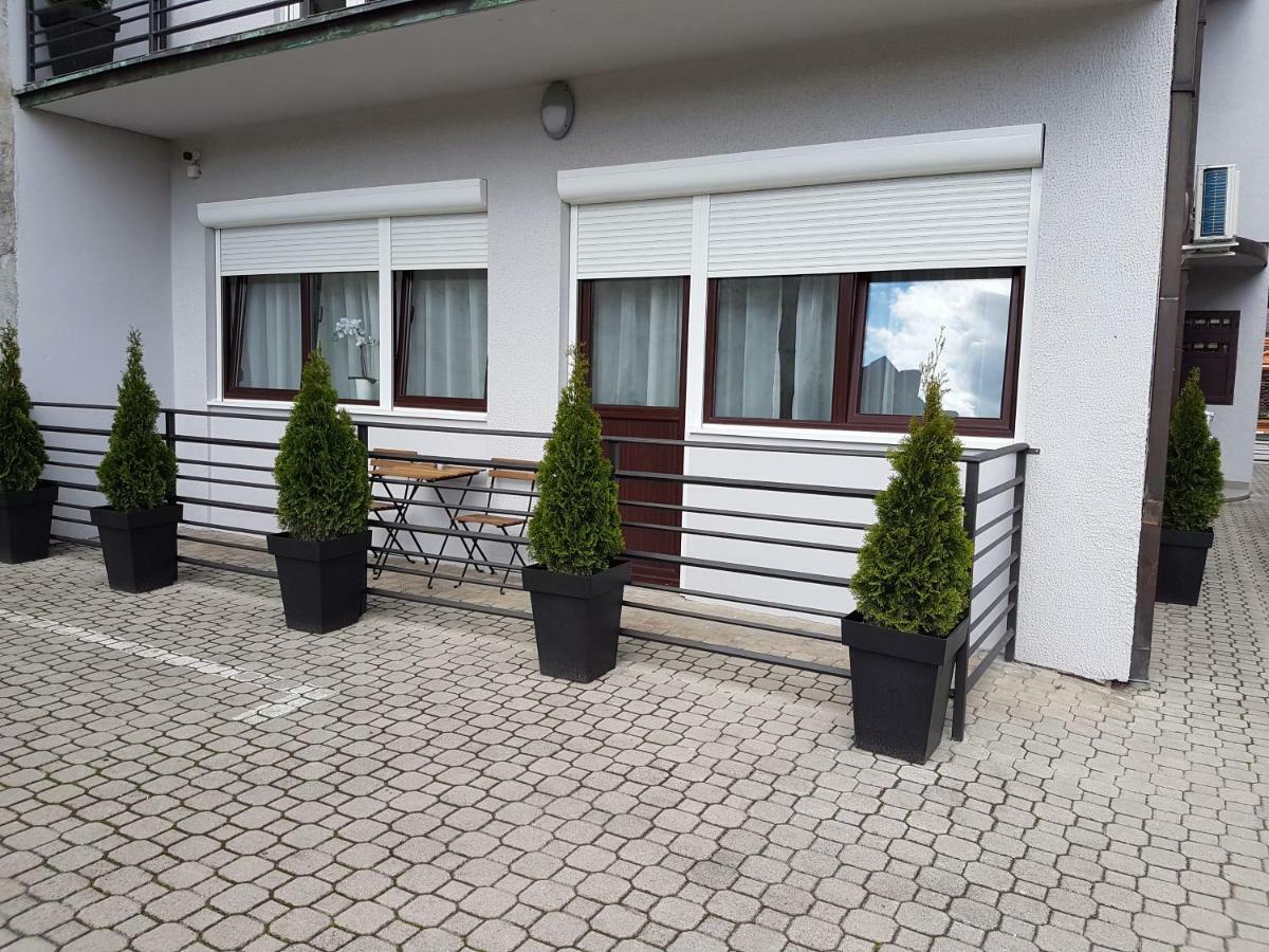Apartments Spring Cacak Ngoại thất bức ảnh