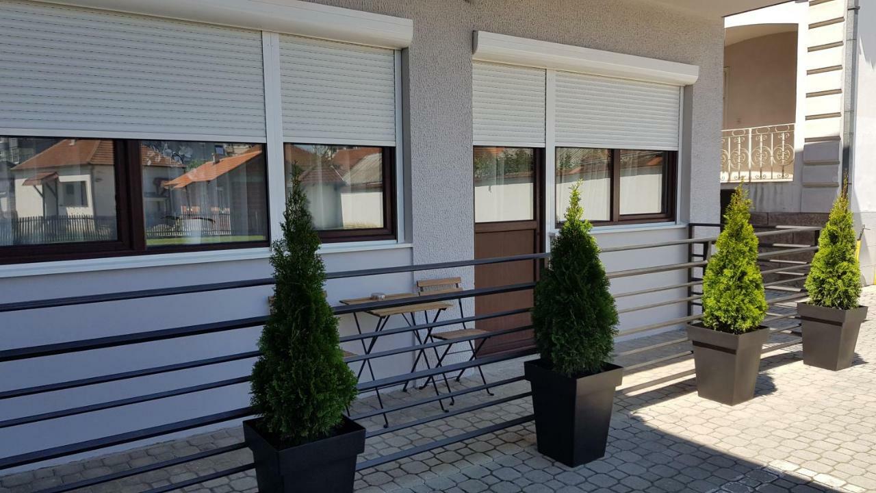 Apartments Spring Cacak Ngoại thất bức ảnh