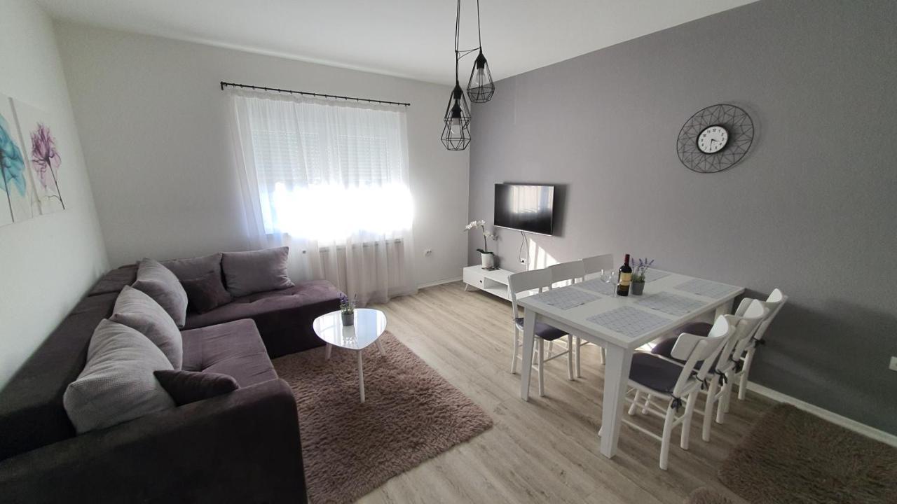 Apartments Spring Cacak Ngoại thất bức ảnh