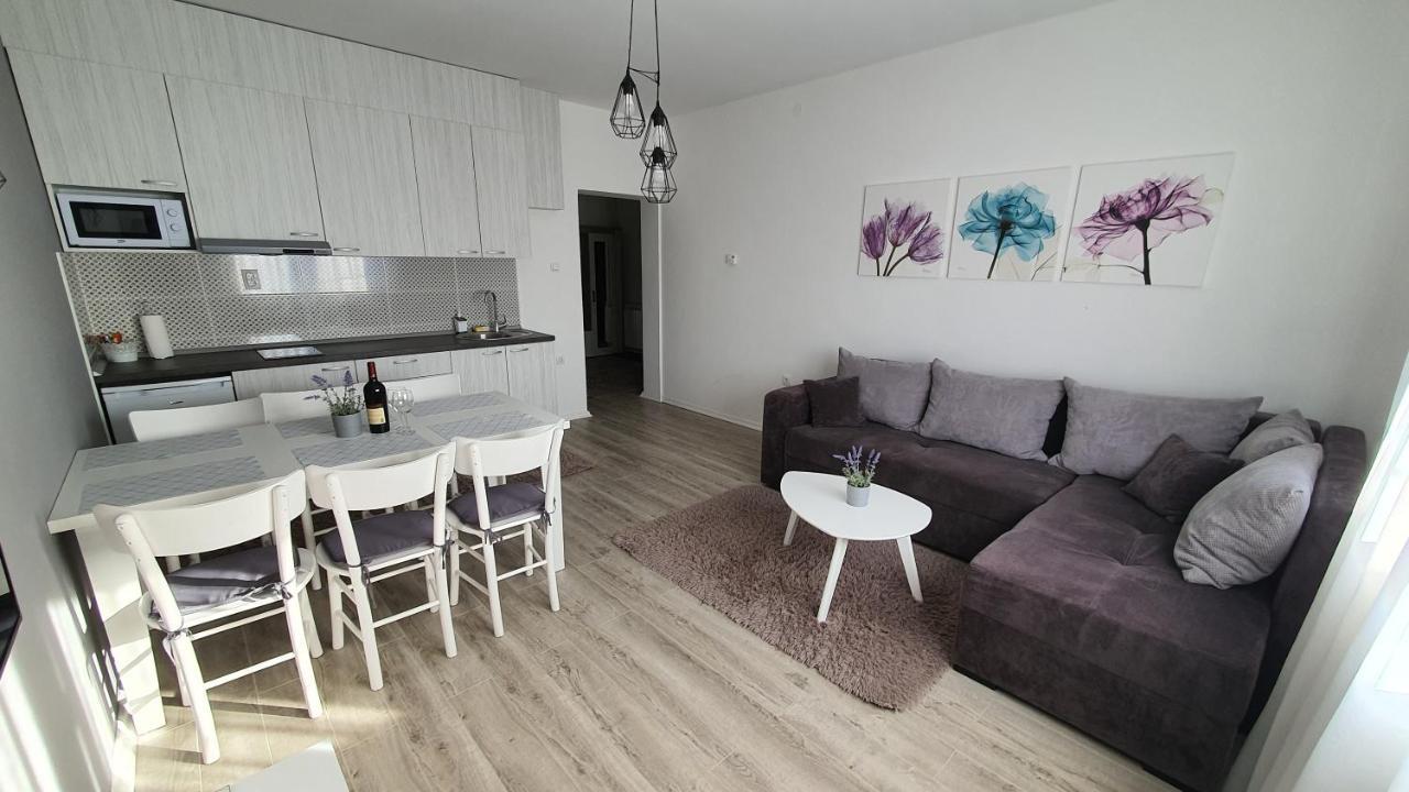Apartments Spring Cacak Ngoại thất bức ảnh