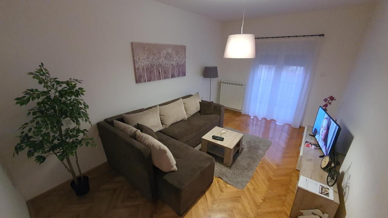 Apartments Spring Cacak Ngoại thất bức ảnh