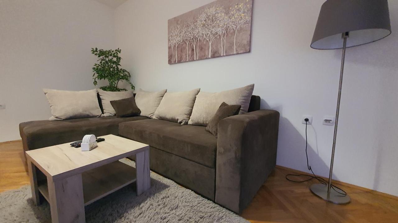 Apartments Spring Cacak Ngoại thất bức ảnh